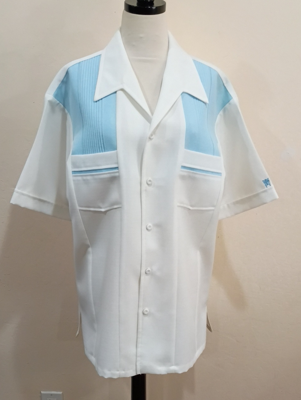 Iolani Executive Blue And White Hawaiian Shirt, Men's Size XL - Vintage!